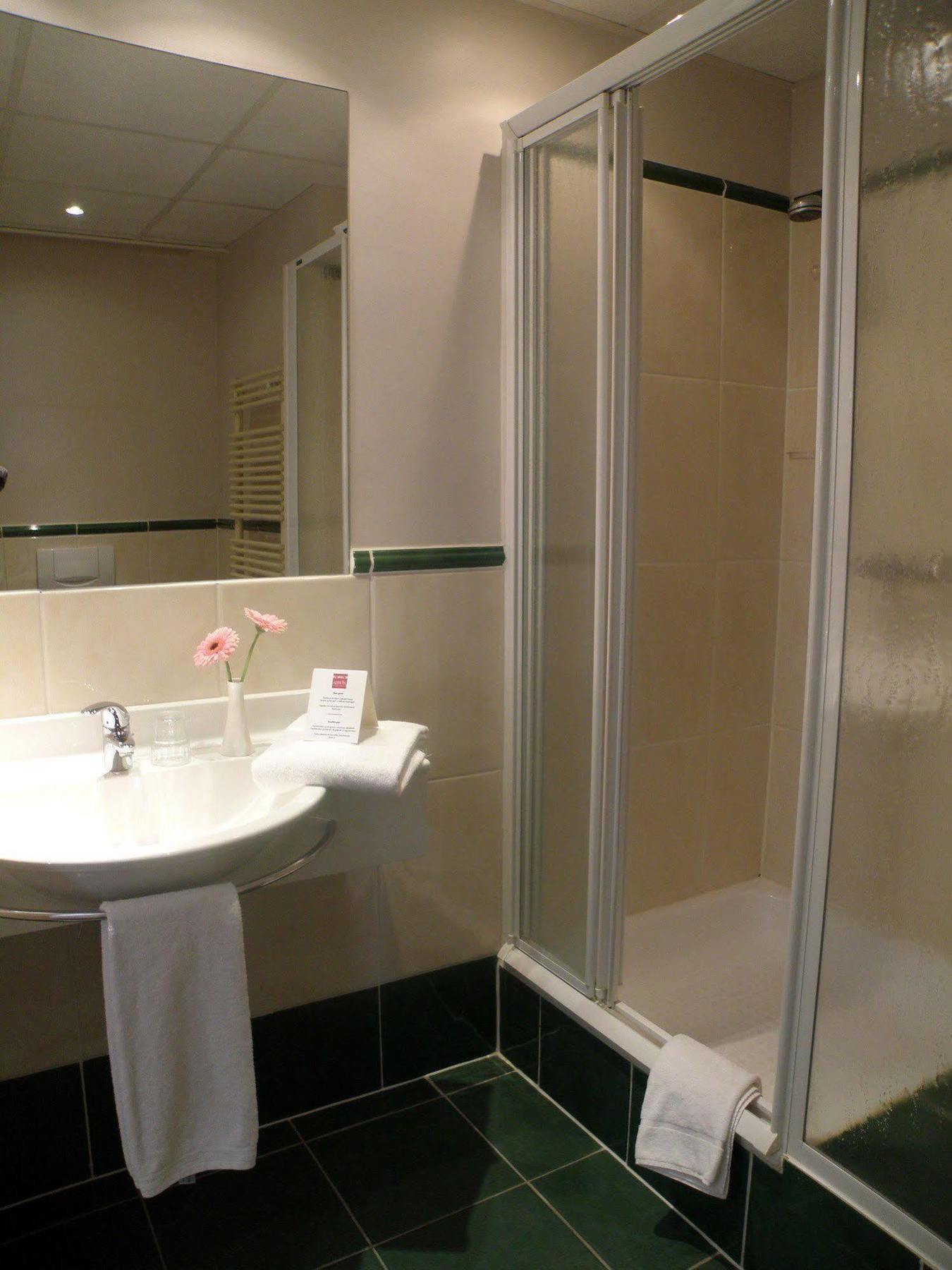 Albion Hotel Іпр Екстер'єр фото