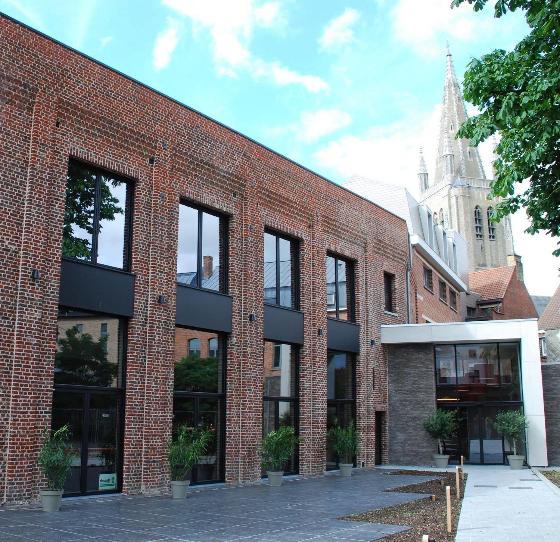 Albion Hotel Іпр Екстер'єр фото
